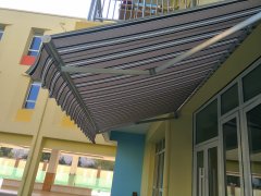 房子為何要安裝戶外遮陽（yáng）雨棚？